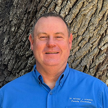 Meet Dr. Anthony Leonards